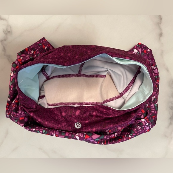 Lululemon shorts - Picture 6 of 7